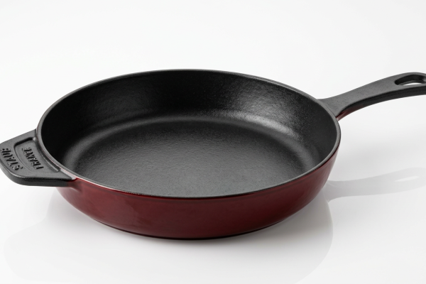 Staub Gusseisenpfanne Test 2026: Französische Spitzenqualität